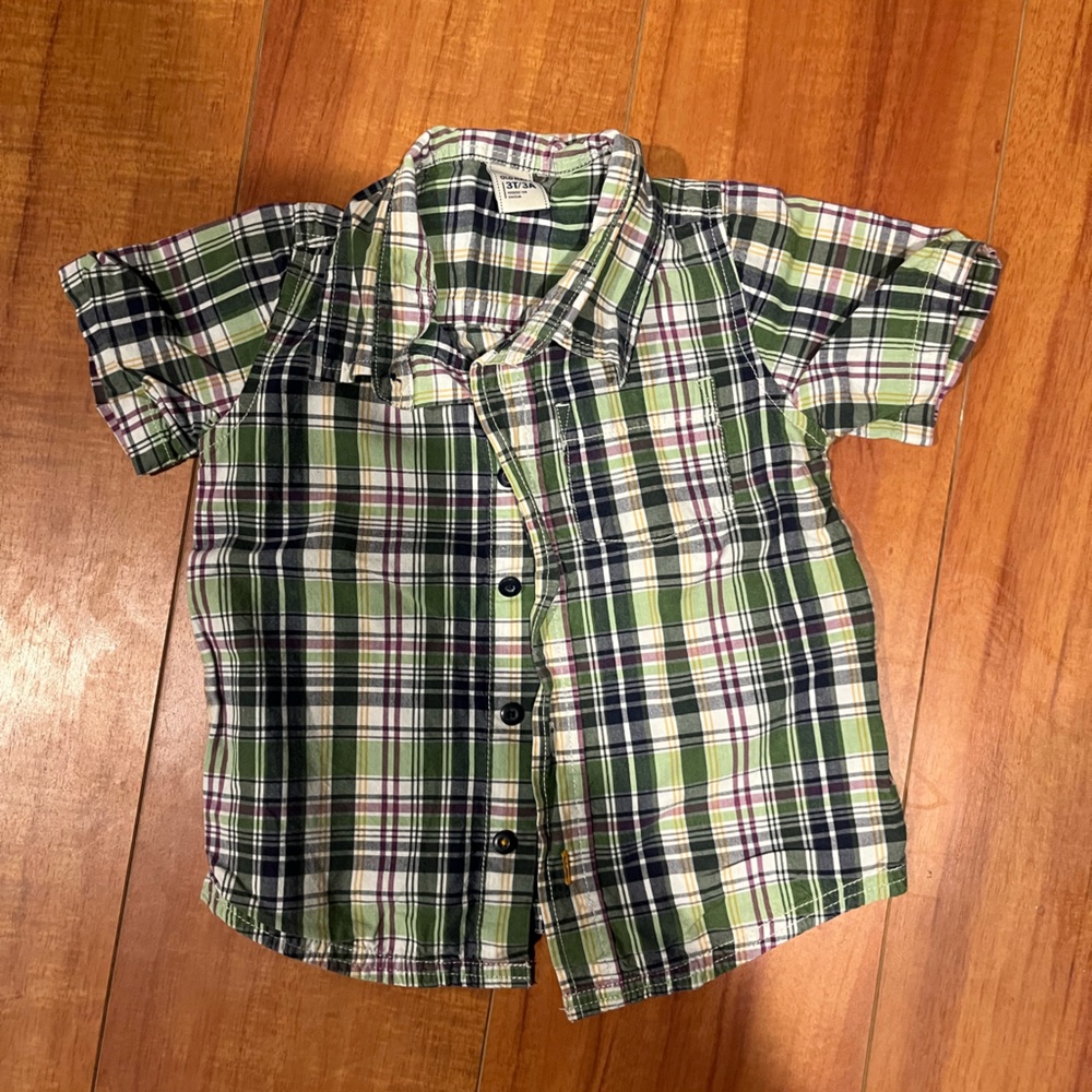 Short sleeve button down shirt